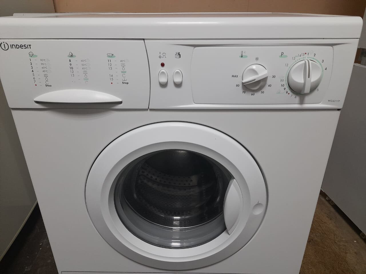 Стиральная машина Indesit WG421TP